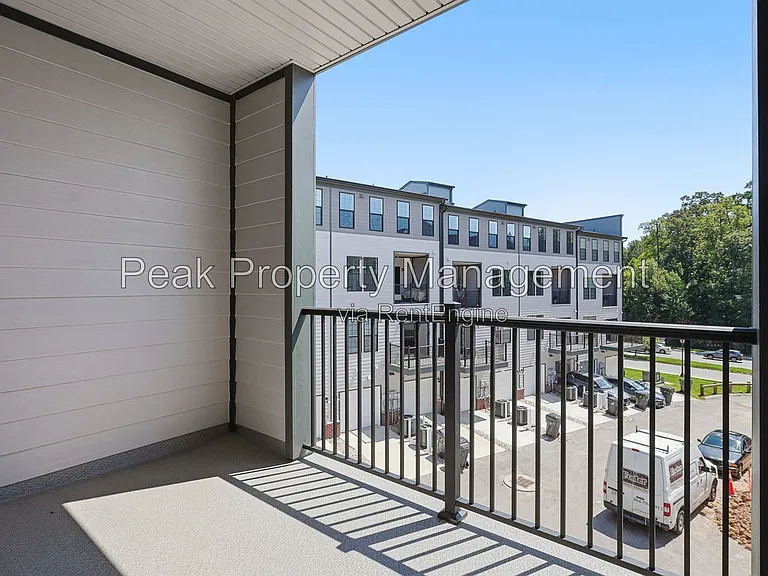 227 Brattice Dr — Photo 15