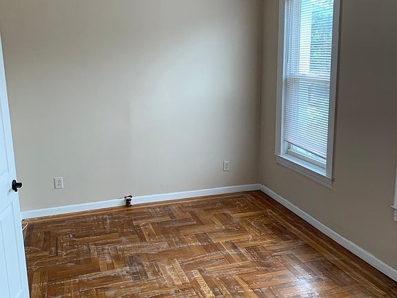 4th image of 230 Quincy Ave Fl 2