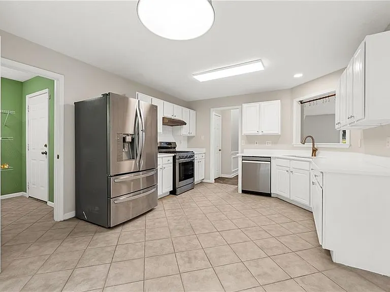 370 Manor Glen Dr — Photo 16