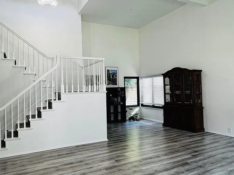 6479 Bradley Pl — Photo 3