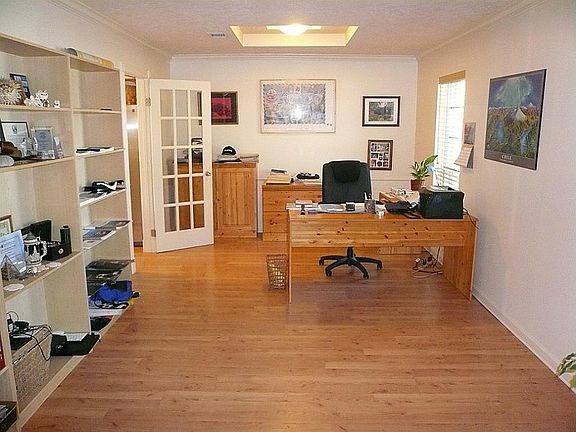 2nd image of 1010 Crossfield Dr