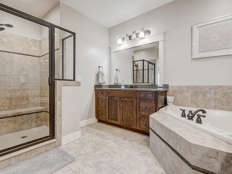 2114 W Village Xing SE — Photo 17