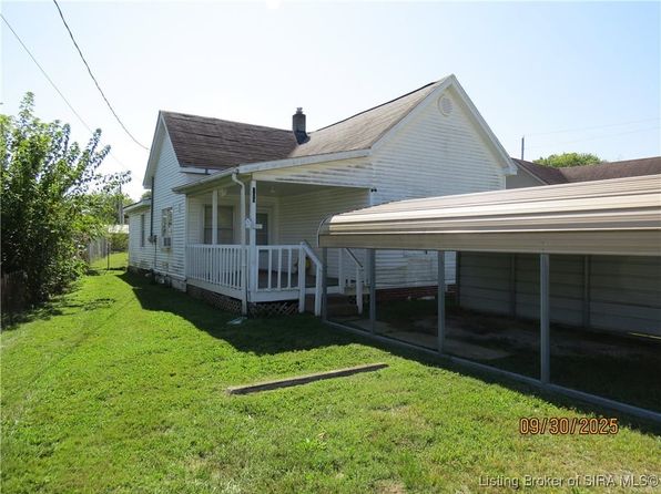 108 W Main St