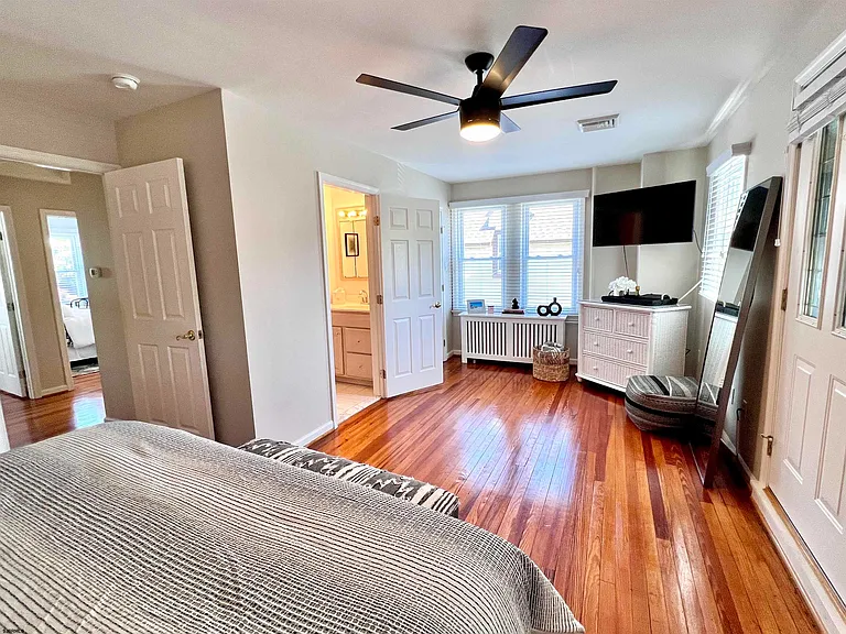 7407 Ventnor Ave — Photo 31