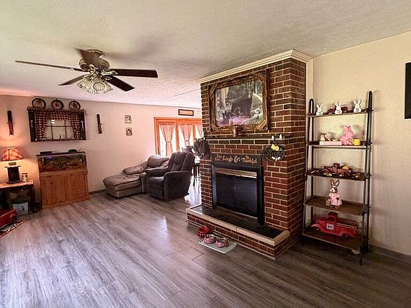 3rd image of 4583 Coal River Rd
