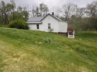 107 Phillips St, Fayetteville, WV 25840