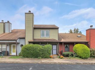 943 Warwick Ct, Charlottesville, VA 22901