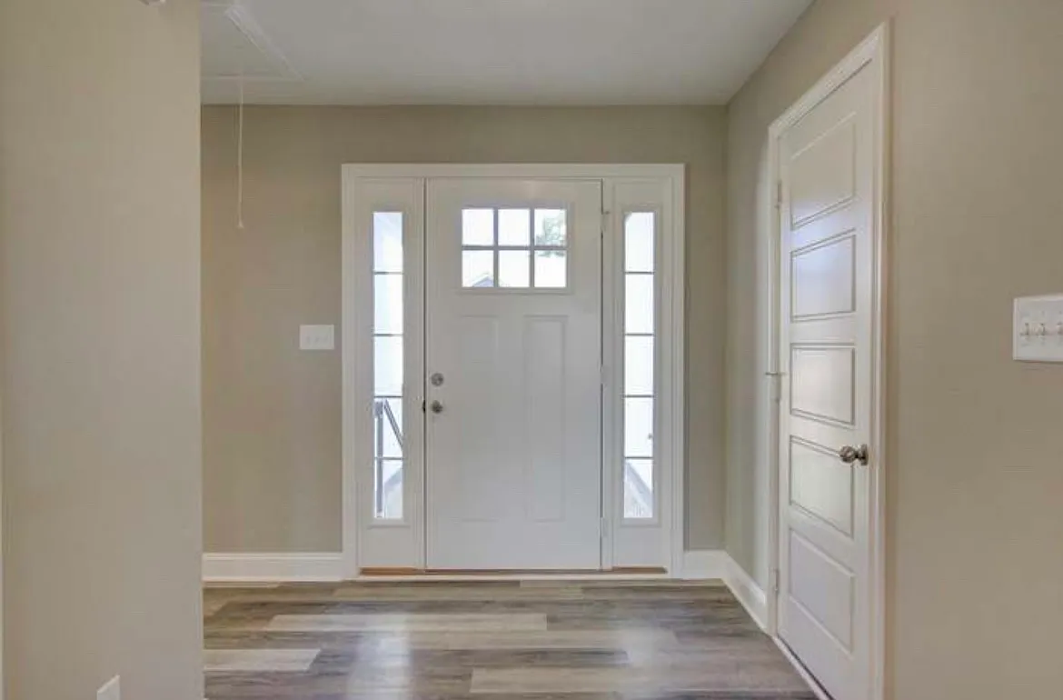 1253 Cardinal Creek Dr — Photo 4