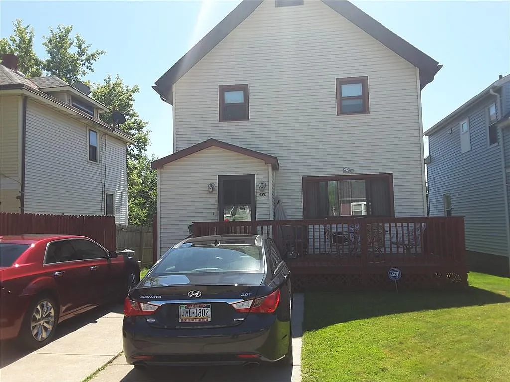420 Hess Ave photo 1