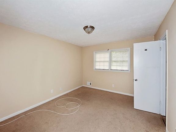 5th image of 2232 Plantation Ct