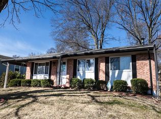 2121 Quirinal Ct, Fenton, MO 63026