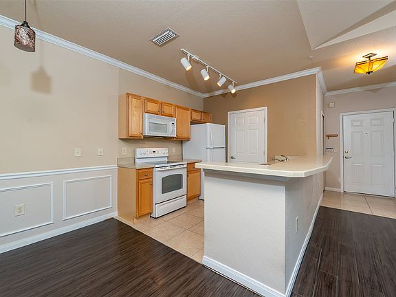 4th image of 275 Old Village Center Cir Unit 6312