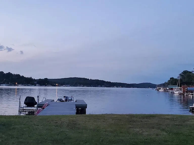 2247 Lakeside Dr — Photo 4