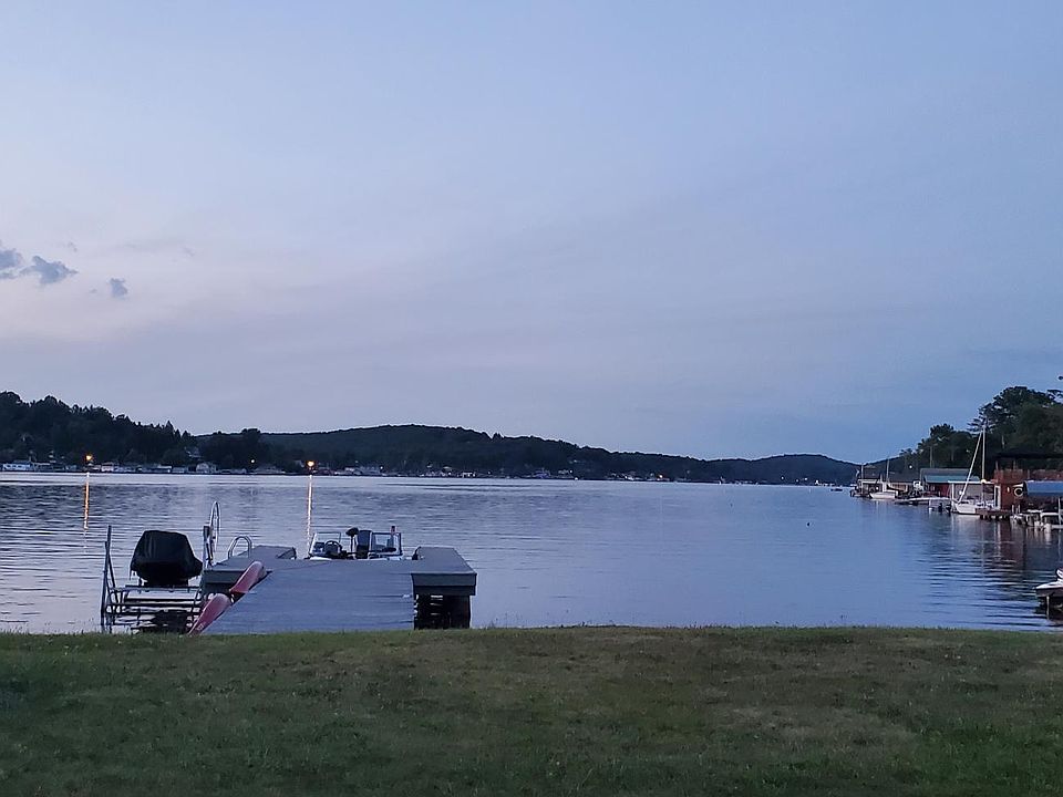 1st image of 2247 Lakeside Dr