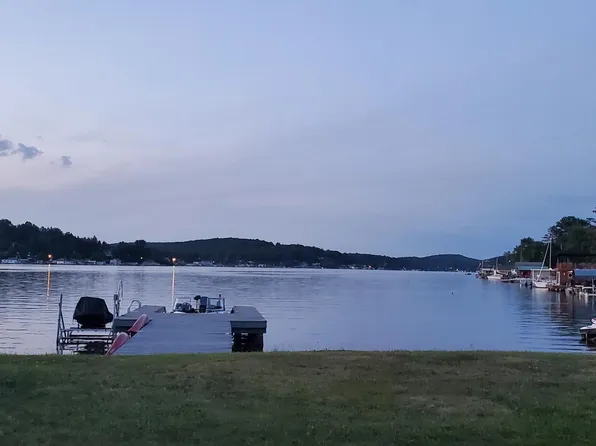 2247 Lakeside Dr, Harveys Lake, PA 18618