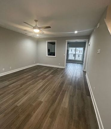 3rd image of 159 Sunburst Villa Dr