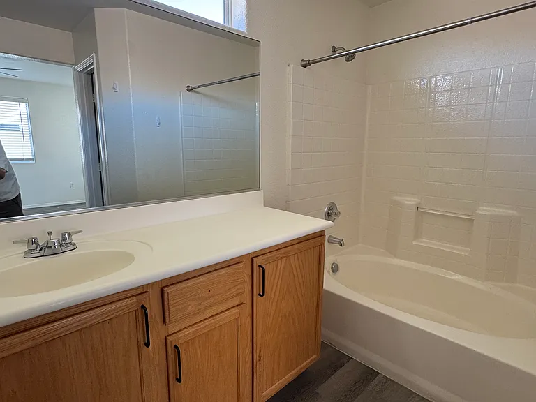 3825 Bayamon St — Photo 14