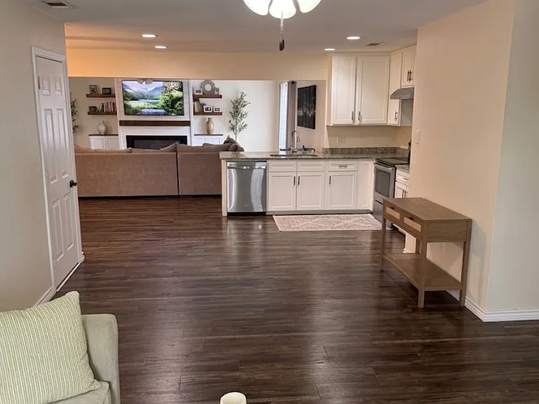 4002 Commonwealth Dr — Photo 3