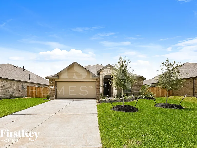 5228 Pine Pass Dr — Photo 1