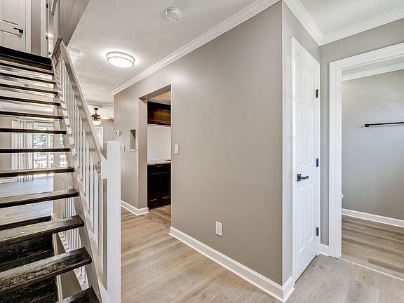 3rd image of 2062 Coleman Dr