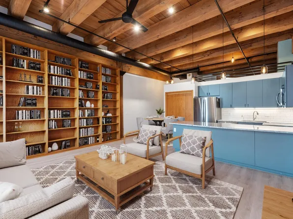 289 5th St E Unit 313, Saint Paul, MN 55101