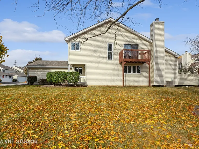 1616 Prestwick Dr — Photo 4
