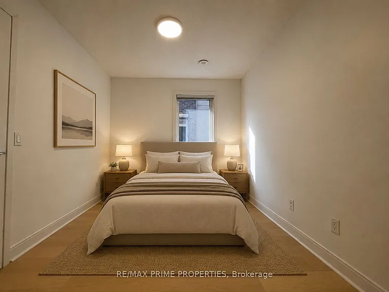 315 Village Green Sq #Townhouse 69 — Photo 15