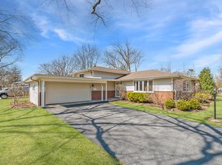 3348 Ralmark Ln, Glenview, IL 60026