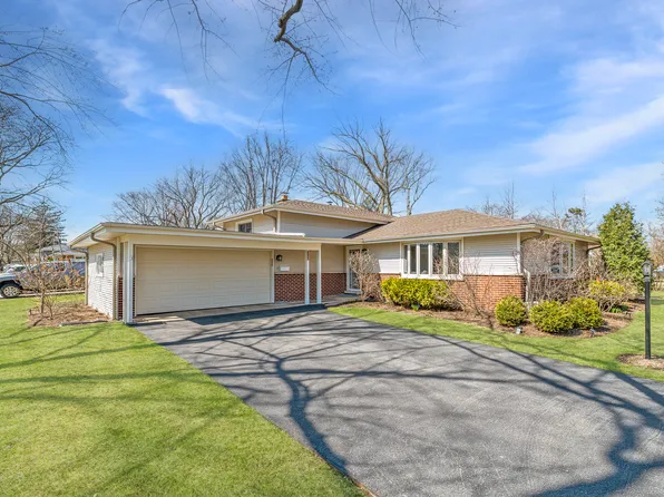 3348 Ralmark Ln, Glenview, IL 60026