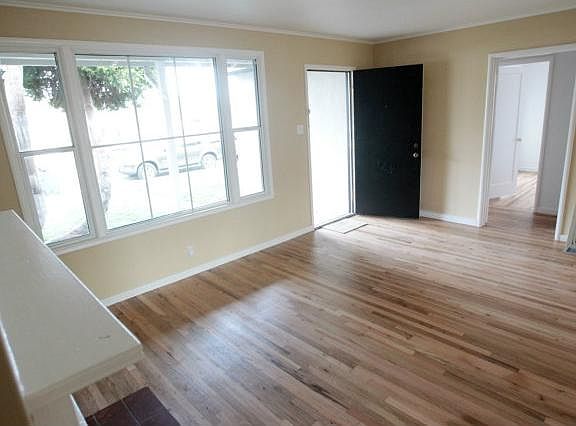 5th image of 729 Hill Ave