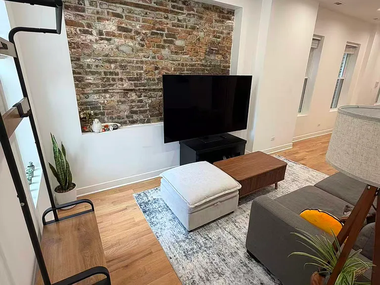 1344 W Ohio St #3R — Photo 4