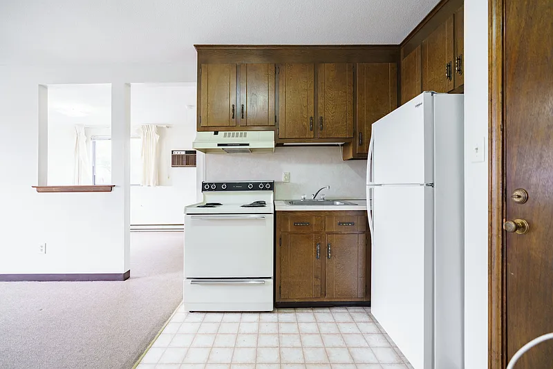 1 bed, 1.0 bath, 650 sqft, $1,495 — Photo 2