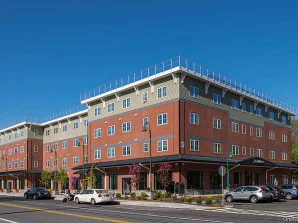 87 N Chestnut Street #101, New Paltz, NY 12561