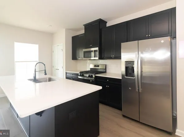 31 Roundstone Run, Woolwich Township, NJ 08085