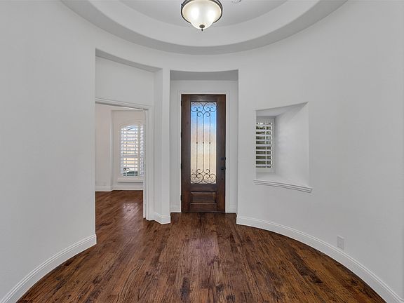 5th image of 1933 Knoxbridge Rd