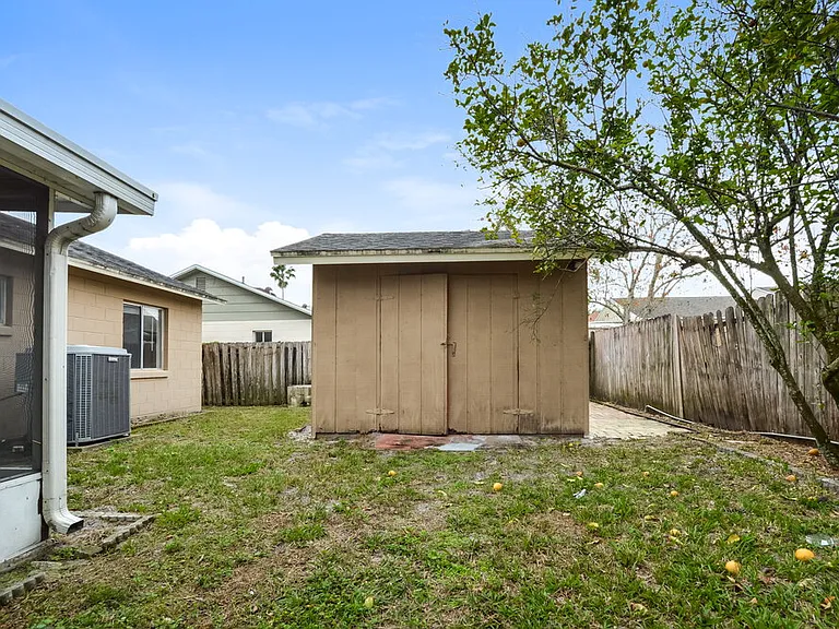 2726 Carlisle Ave — Photo 16