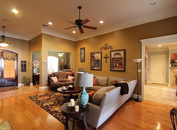 3rd image of 507 Cypress Cv