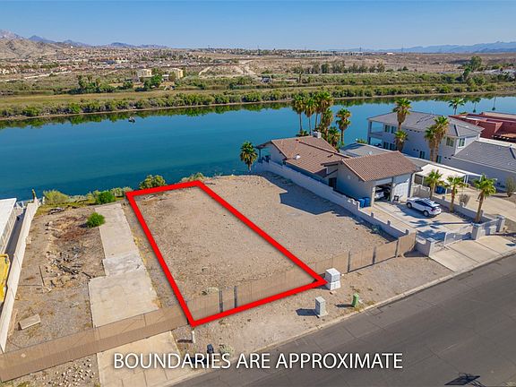 4th image of 711 Riverfront Drive