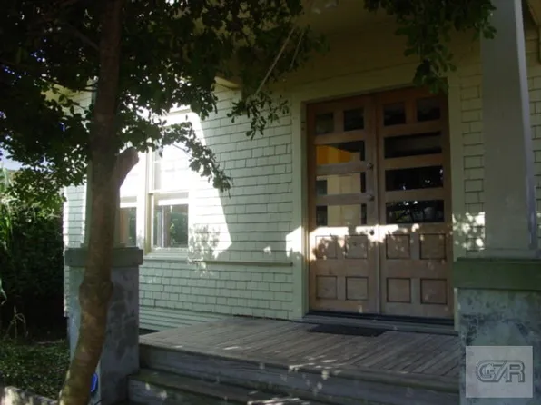 2409 31st St, Galveston, TX 77550