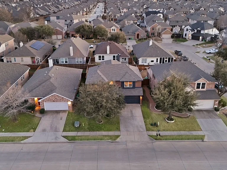 1708 Kittyhawk Dr — Photo 33