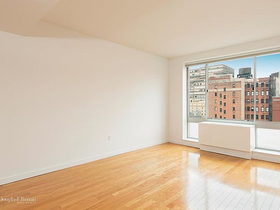 5th image of 555 W 23rd St APT S14g