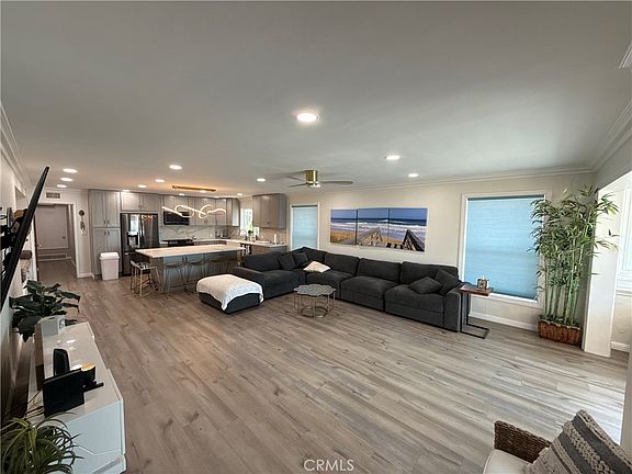 3rd image of 1174 E Ocean Blvd Unit 10
