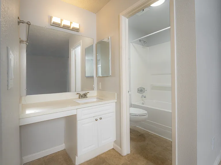 Breakwater, 3 Bed master bath Breakwater, 3 Bed master bath