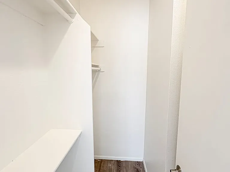 Maryland Court Apartments — Photo 41
