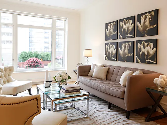 Sold by Sotheby's International Realty | media 27