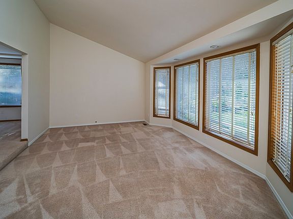 3rd image of 6409 142nd Pl SE