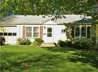 7350 Springfield St, Prairie Village, KS 66208