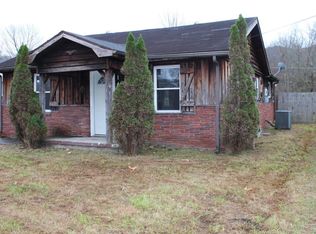 1409 Carmony St, Middlesboro, KY 40965
