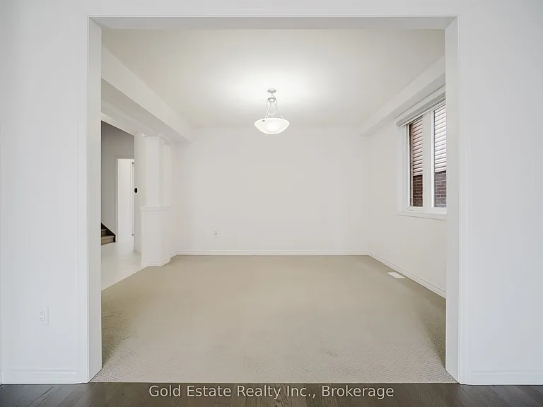 19 McLaren Ave — Photo 15
