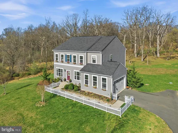 18184 Presidio Pl, Round Hill, VA 20141